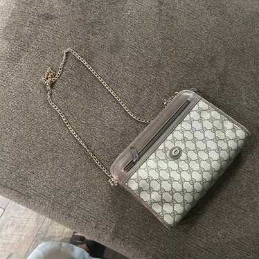 Authentic Gucci wallet on chain