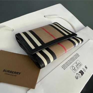 Burberry authentic unisex wallet