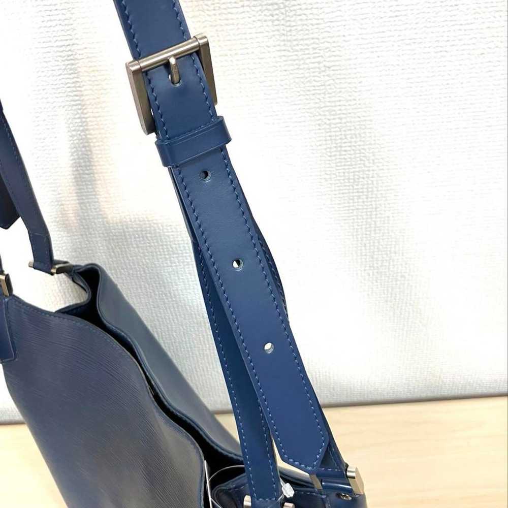 LOUIS VUITTON Epi Mandara Shoulder Bag Blue - image 9