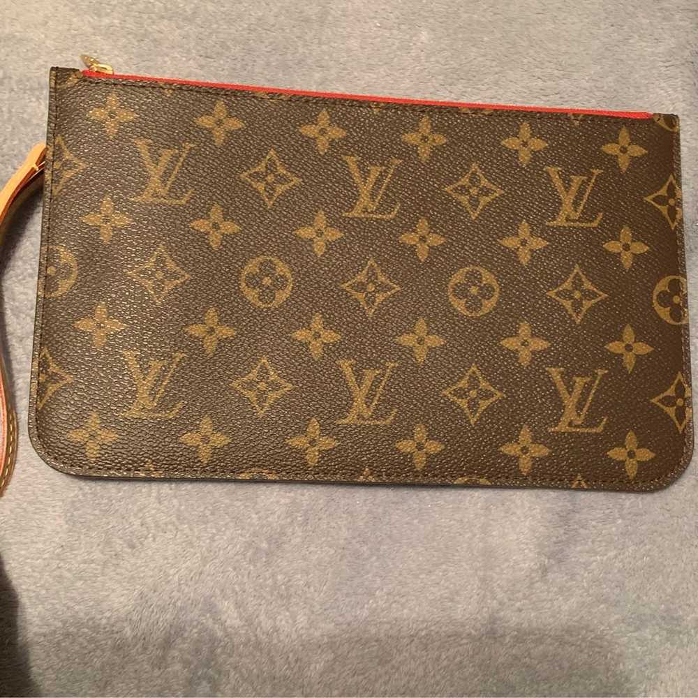 Louis Vuitton Purse - image 3