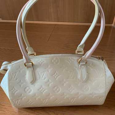 Louis Vuitton Sherwood PM Vernis Bag - image 1