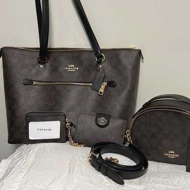 Coach Purse Crossbody / Tote/ Wallet / ID Card /Zi