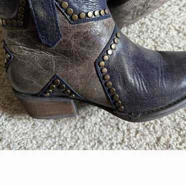 Corral Boots/Circle G Star Inlay Studded Boots