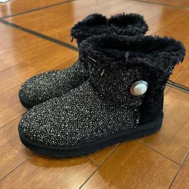 The price has been reduced ( ◠‿◠ ) UGG sheepskin … - image 1