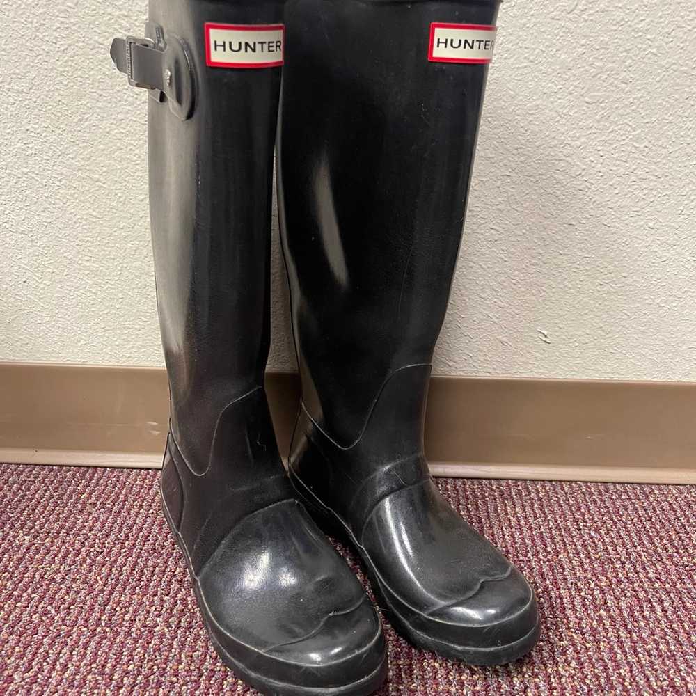 HUNTER RUBBER RAINBOOTS - image 1