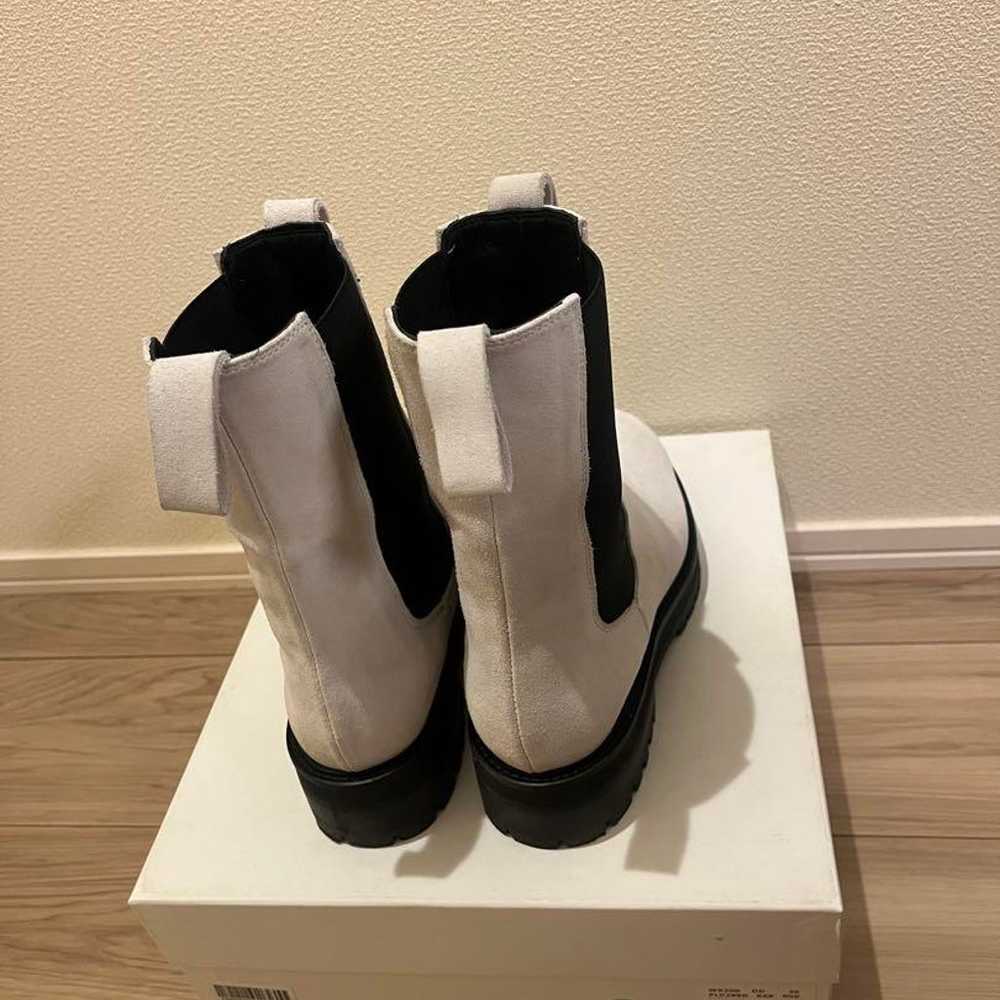 Italian brand DONDUP white chelsea boots. - image 6