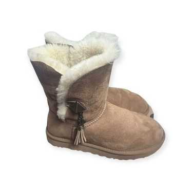 UGG Lilou Charm Classic Chestnut shearling lined … - image 1