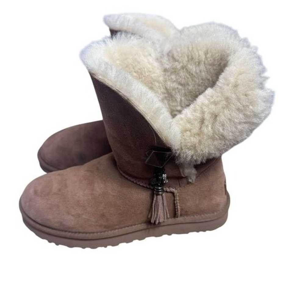 UGG Lilou Charm Classic Chestnut shearling lined … - image 2