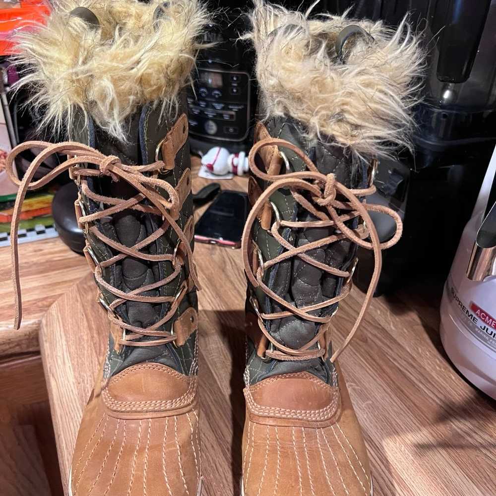 SOREL boots size 9.5 - image 1