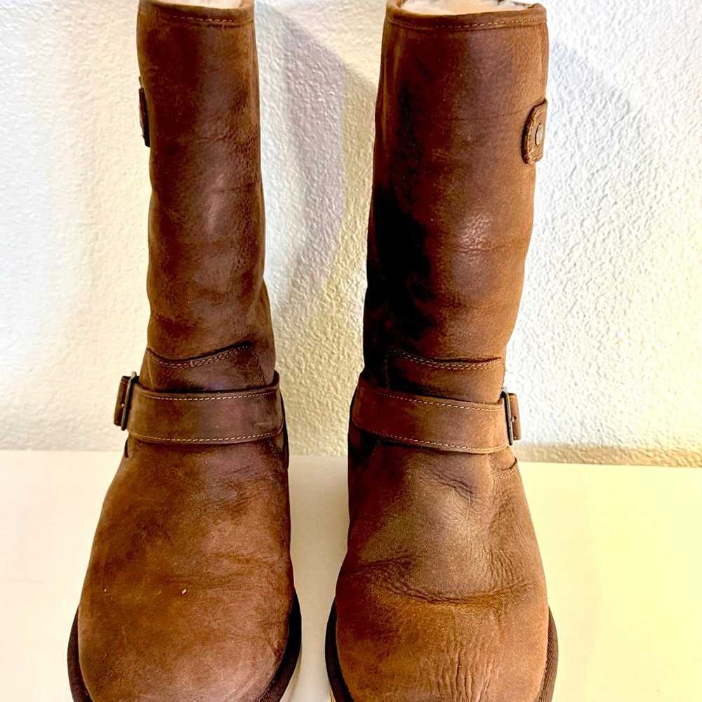 UGGS Sutter Women’s Boots - size 7 (NOT size 9!!) - image 4