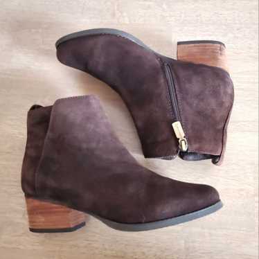 Blondo Brown Waterproof Ankle Boots Size 7.5M