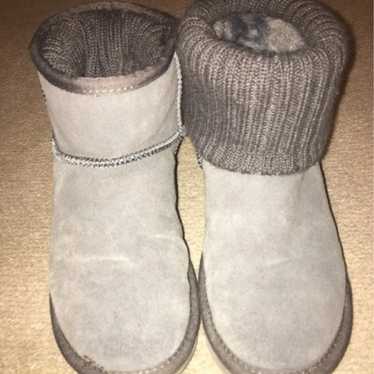 Nice grey UGG’s