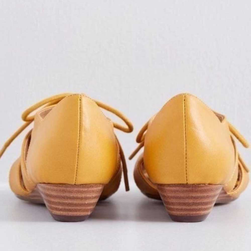 Modcloth Exquisite Interlocking Mustard Sandals S… - image 4