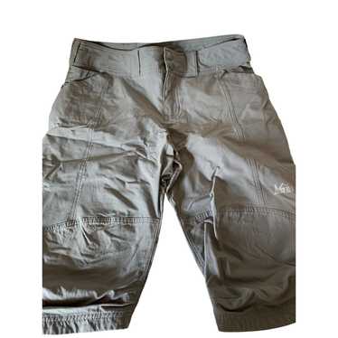 Rei Rei crop/shorts Gray size 8