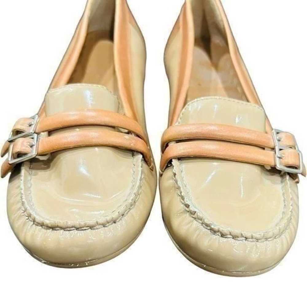 TAHARI Sonya NWOT Tan Beige Patent Leather Flats … - image 7