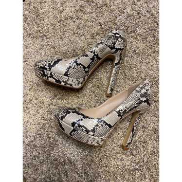 Aldo snakeskin heels size 7 - image 1