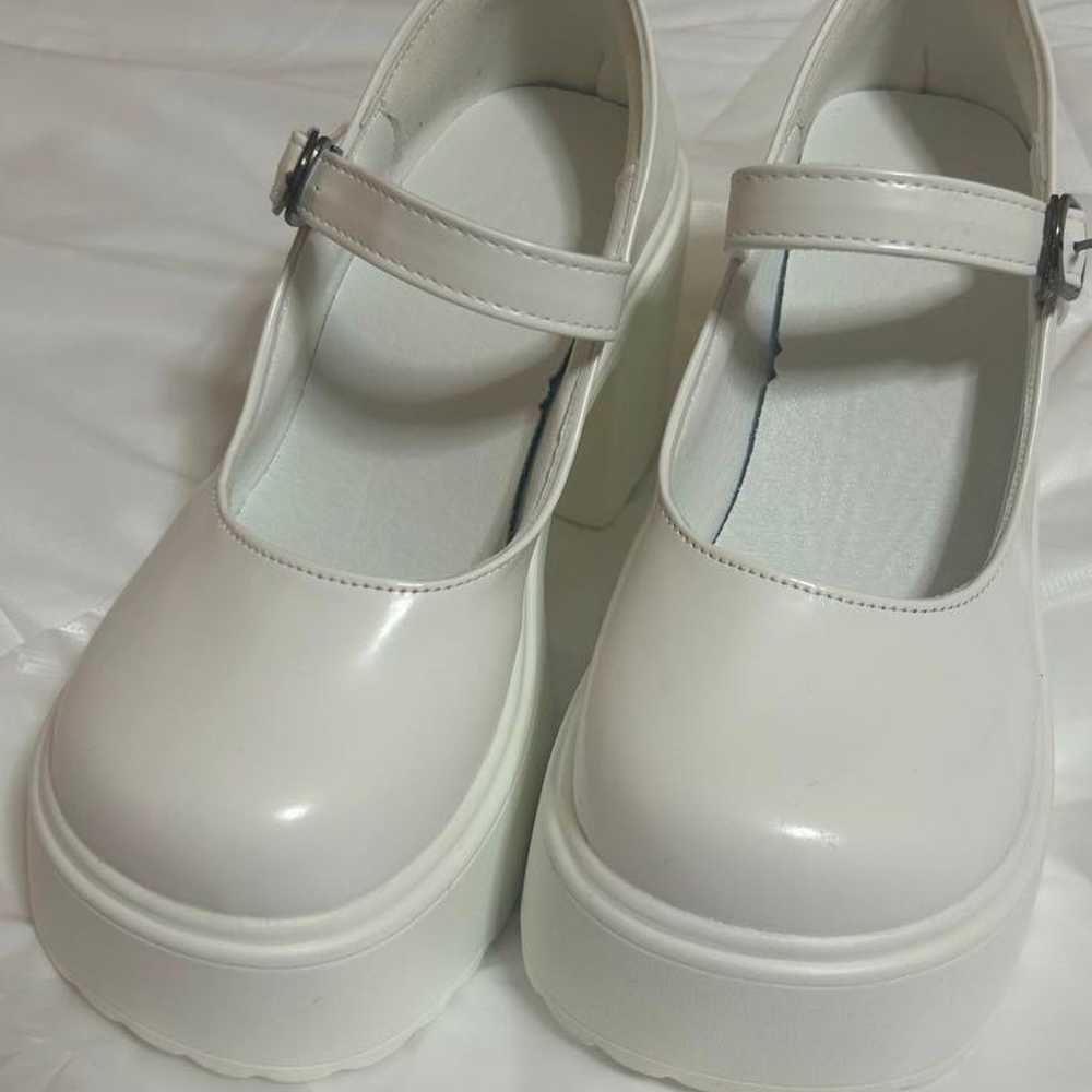 Women's shoes pump white - image 1