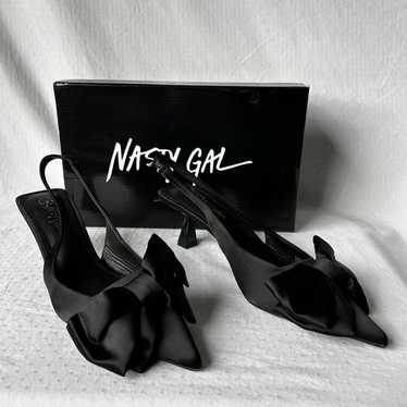 NASTY GAL

Black satin bow kitten heels