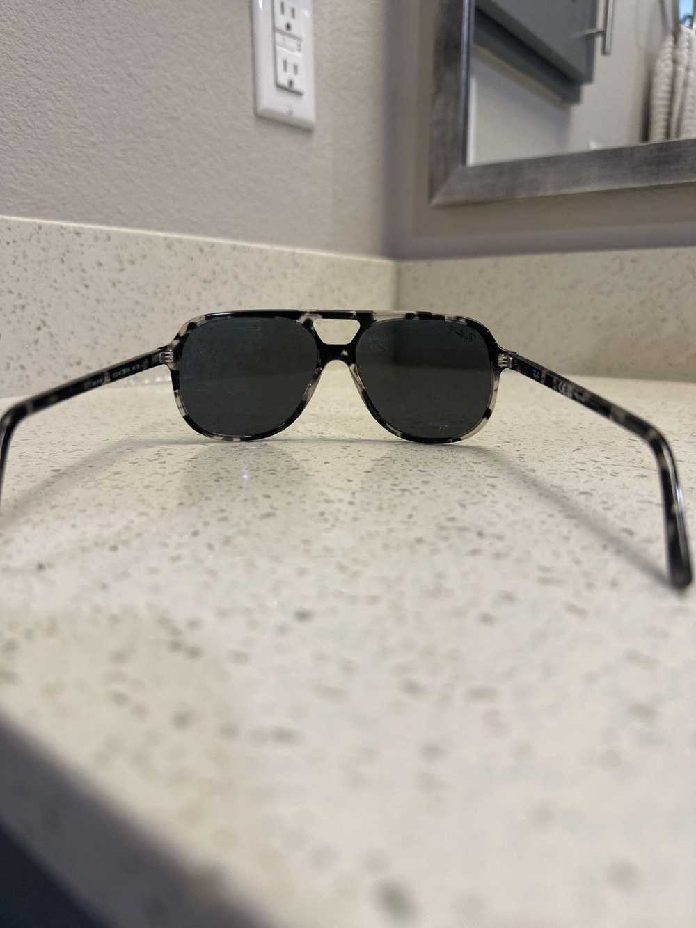 RayBan Ray-Ban’s polarized unisex sunglasses - image 4