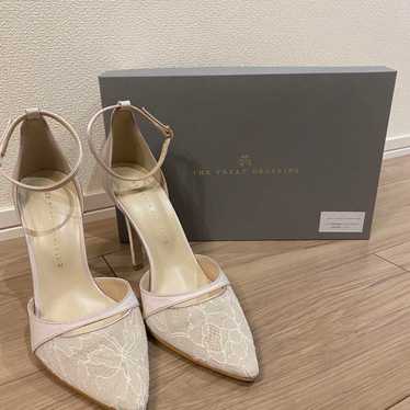 THE TREAT DRESSING Beige High Heels - image 1