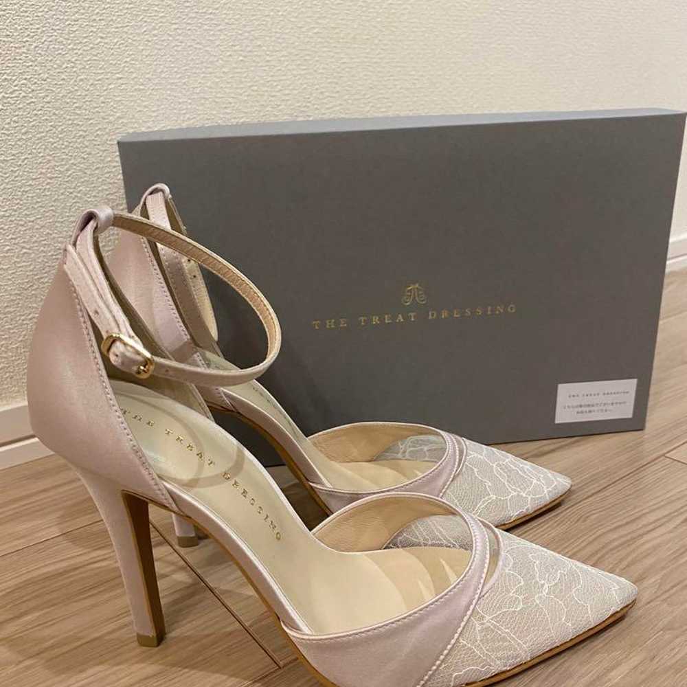 THE TREAT DRESSING Beige High Heels - image 3