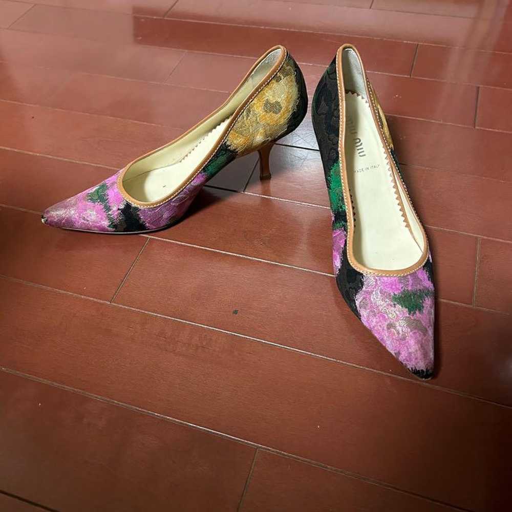 Miu Miu Colorful Flower Pattern Pumps - image 1