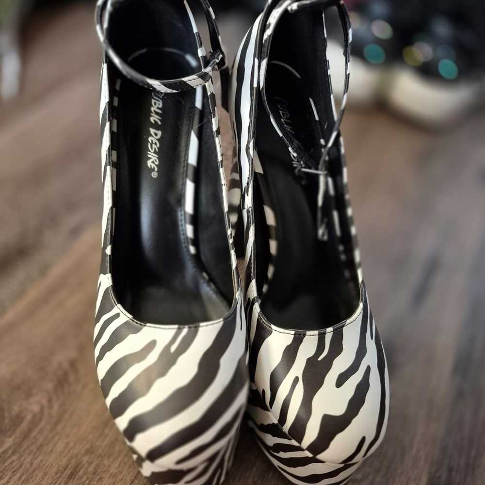 Print platform heels - image 2