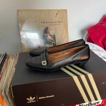 Salvatore ferragamo low heel loafers