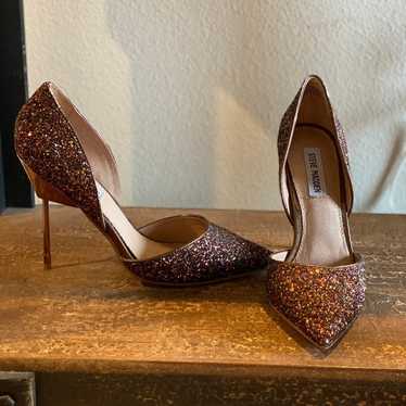 Steve Madden Glitter Pump