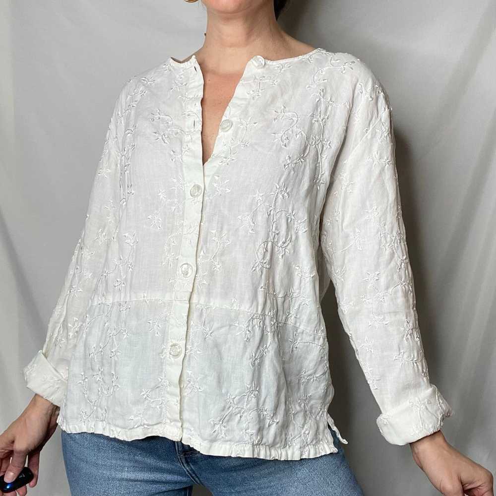 Vintage embroidered floral linen top blouse butto… - image 8