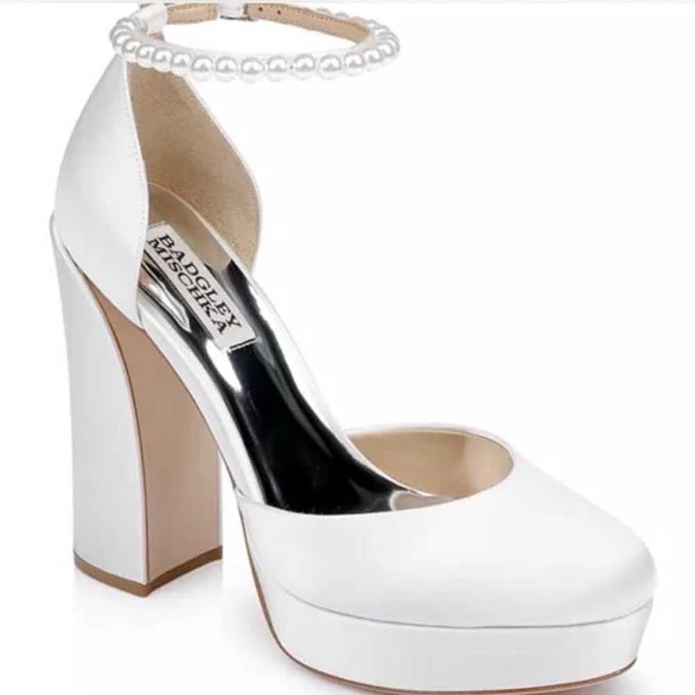 Platform Badgley Mischka White High Heel Pumps - image 1