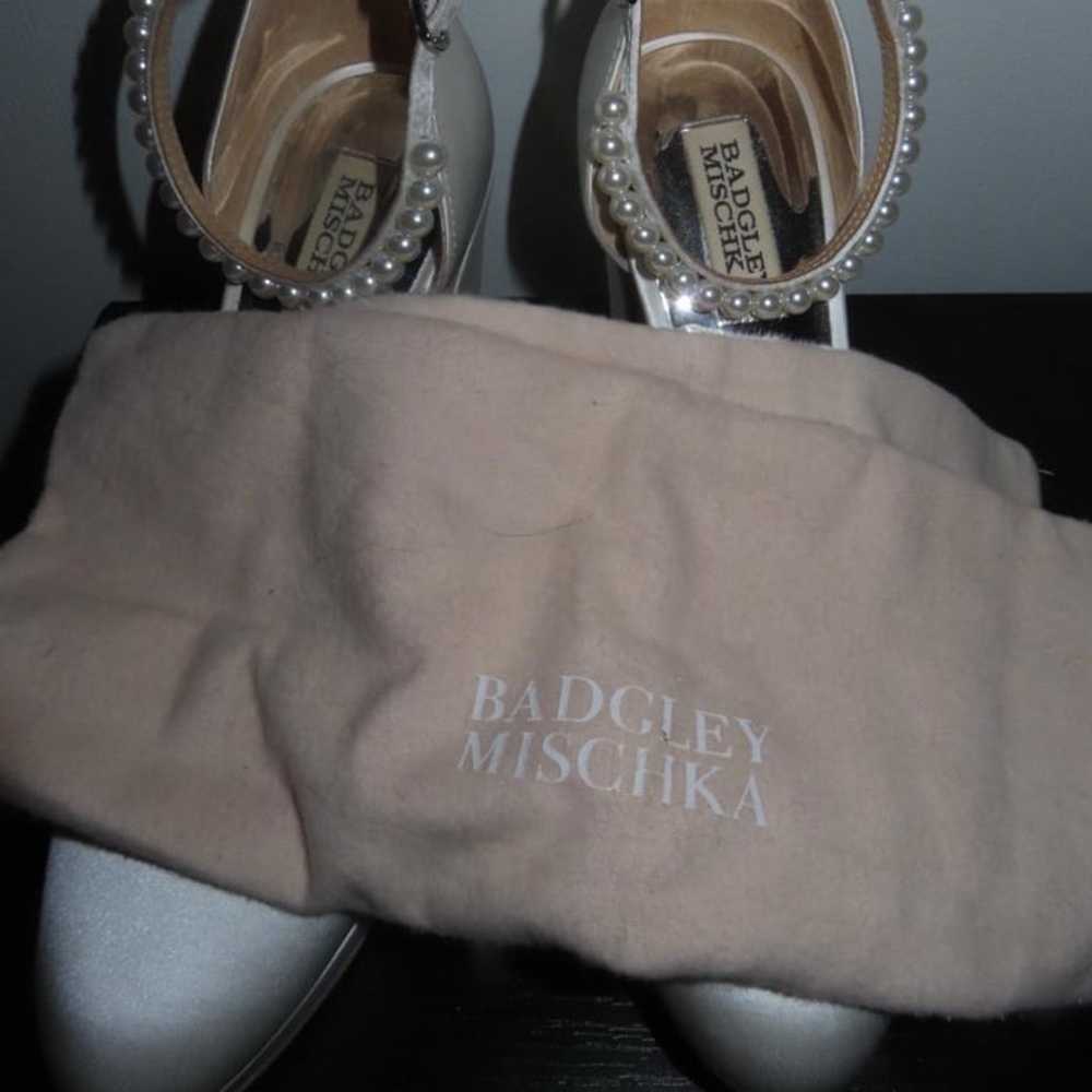 Platform Badgley Mischka White High Heel Pumps - image 7