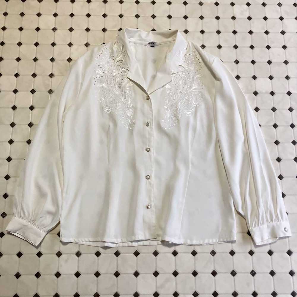 Used retro white embroidered blouse vintage. - image 2