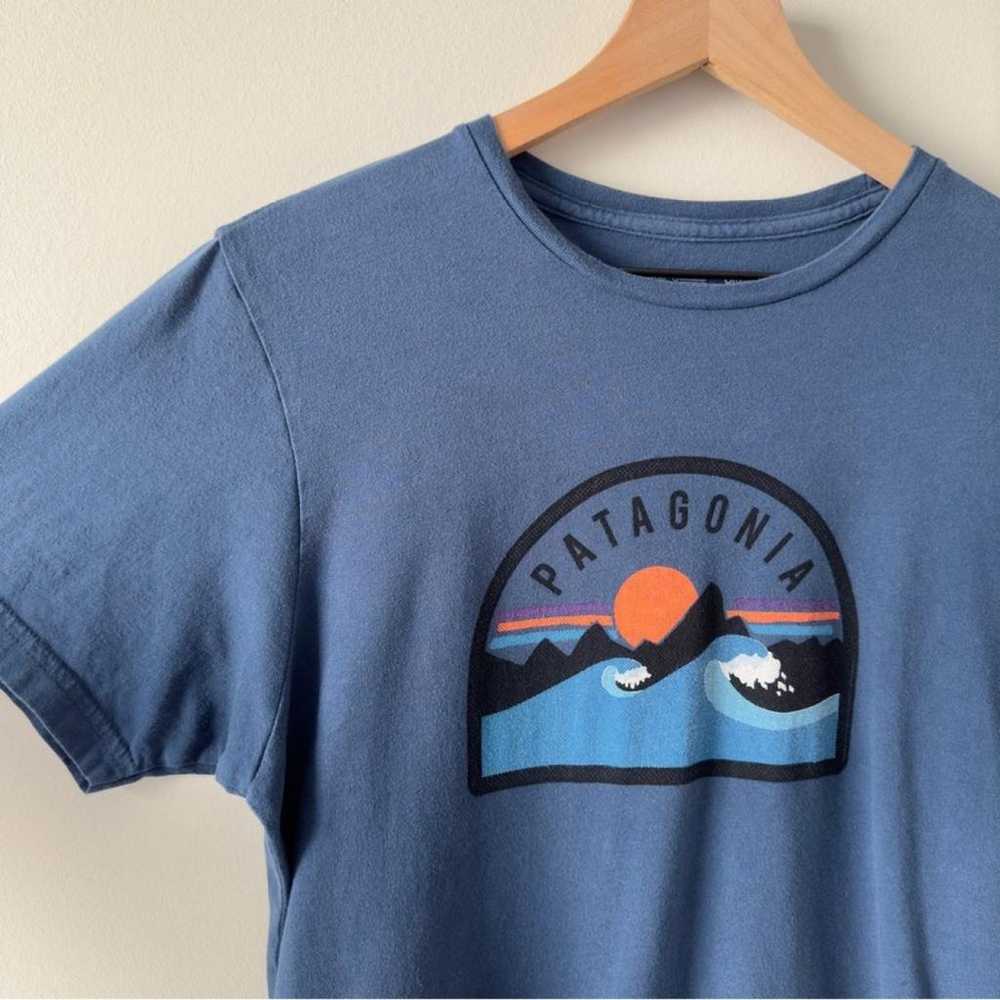 Patagonia T-shirt - image 6