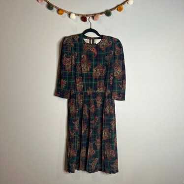 Vintage paisley patterned midi dress