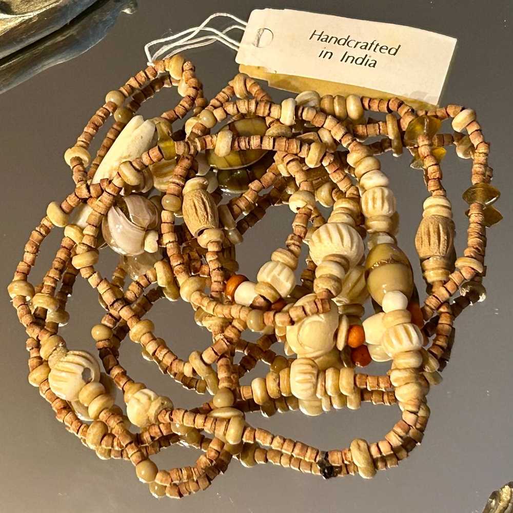 Vintage wood and glass bead necklace, handmade in… - image 5