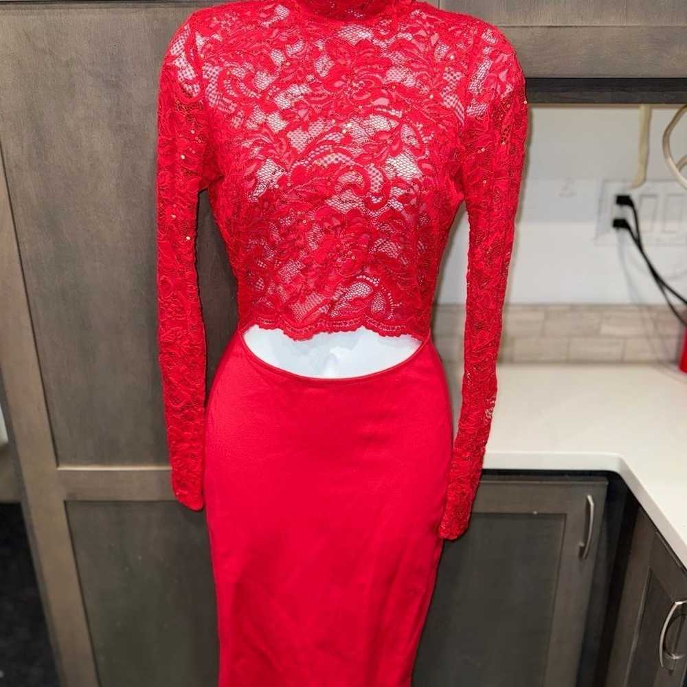 Red lace and sequin detailed midi dress - image 5