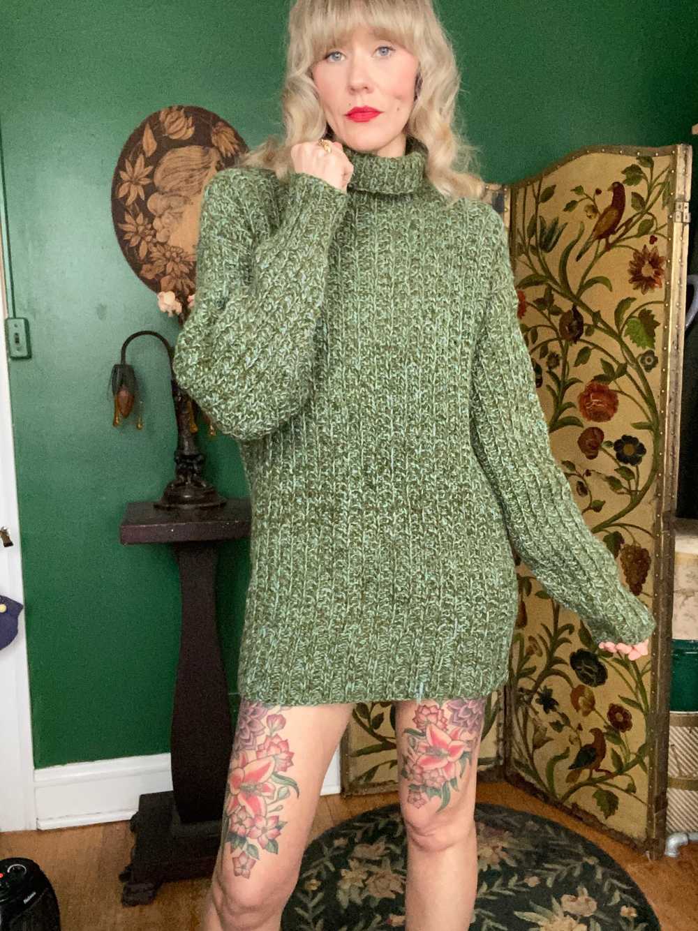 1980s Oversized Green Wool Turtleneck Sweater - L… - image 10