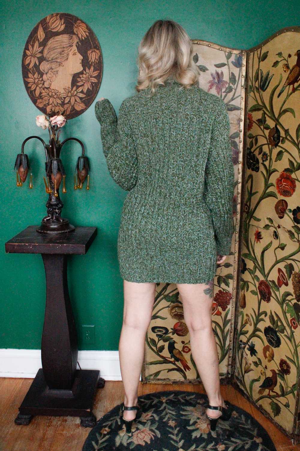 1980s Oversized Green Wool Turtleneck Sweater - L… - image 5