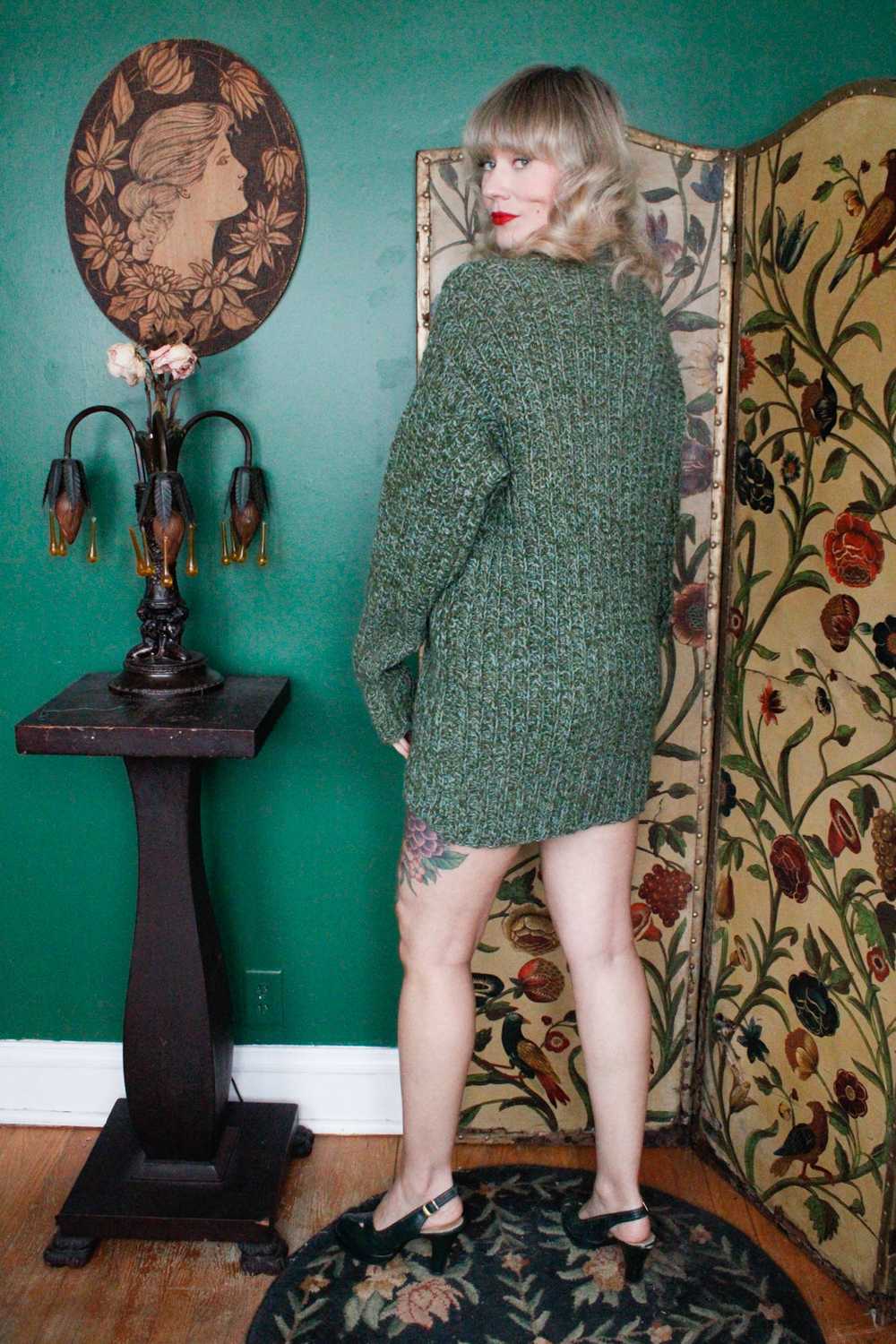 1980s Oversized Green Wool Turtleneck Sweater - L… - image 6