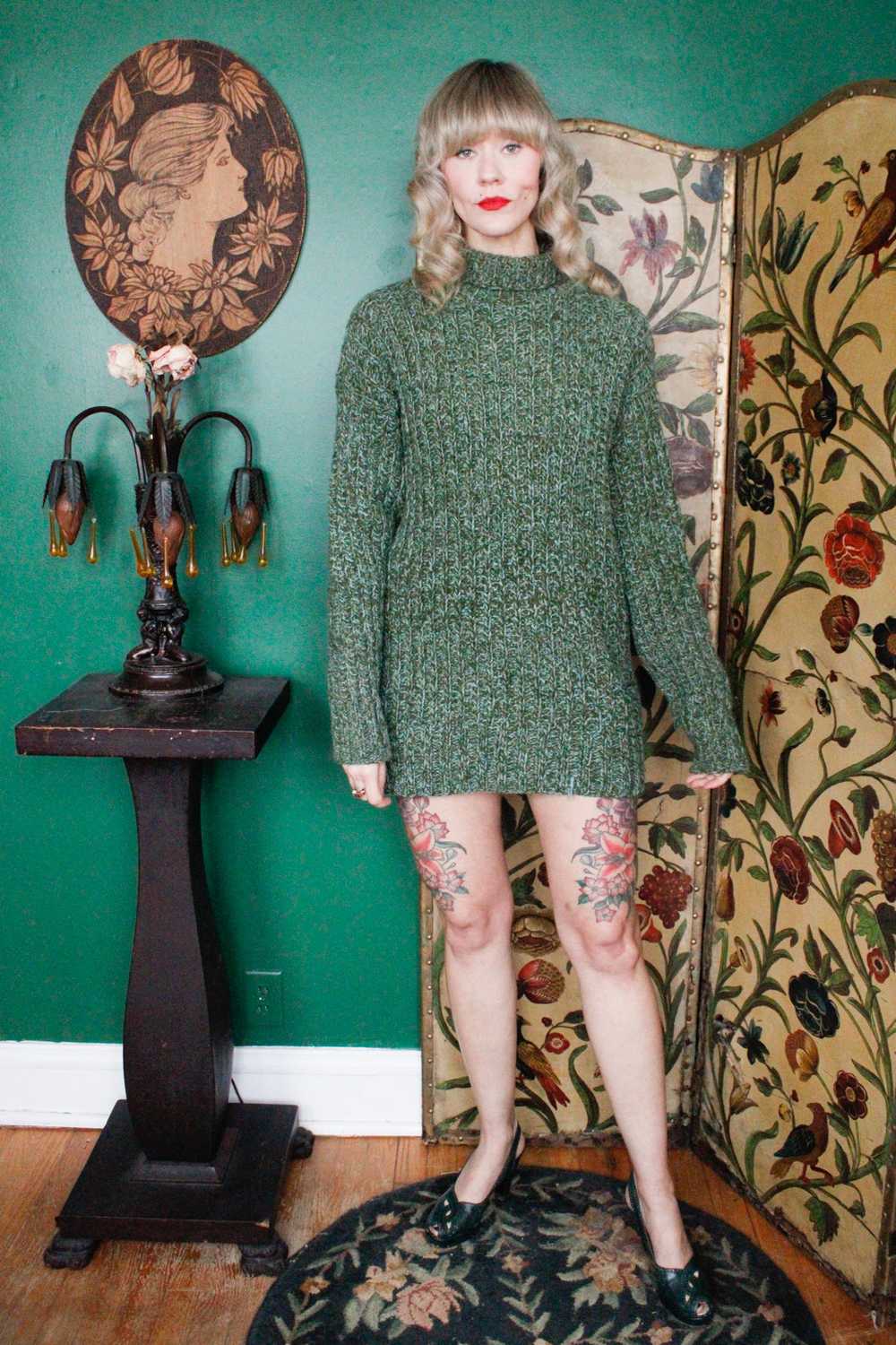 1980s Oversized Green Wool Turtleneck Sweater - L… - image 7