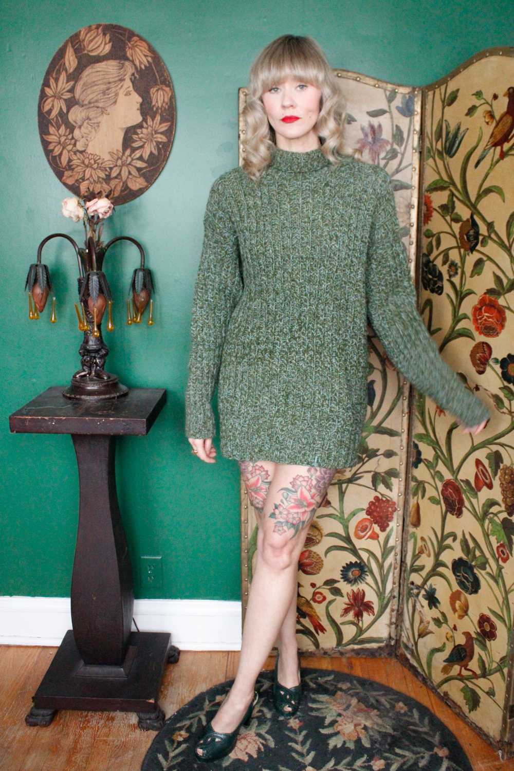 1980s Oversized Green Wool Turtleneck Sweater - L… - image 9