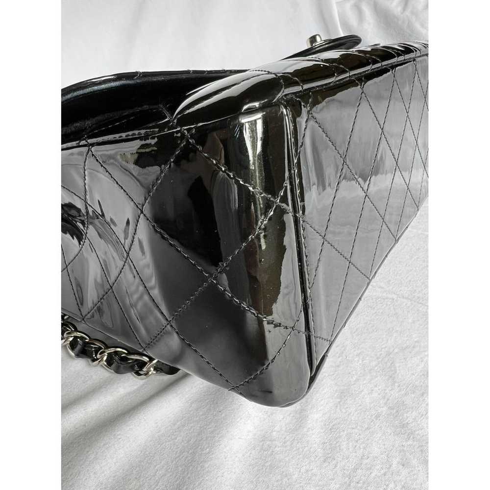 Chanel Timeless/Classique patent leather crossbod… - image 8