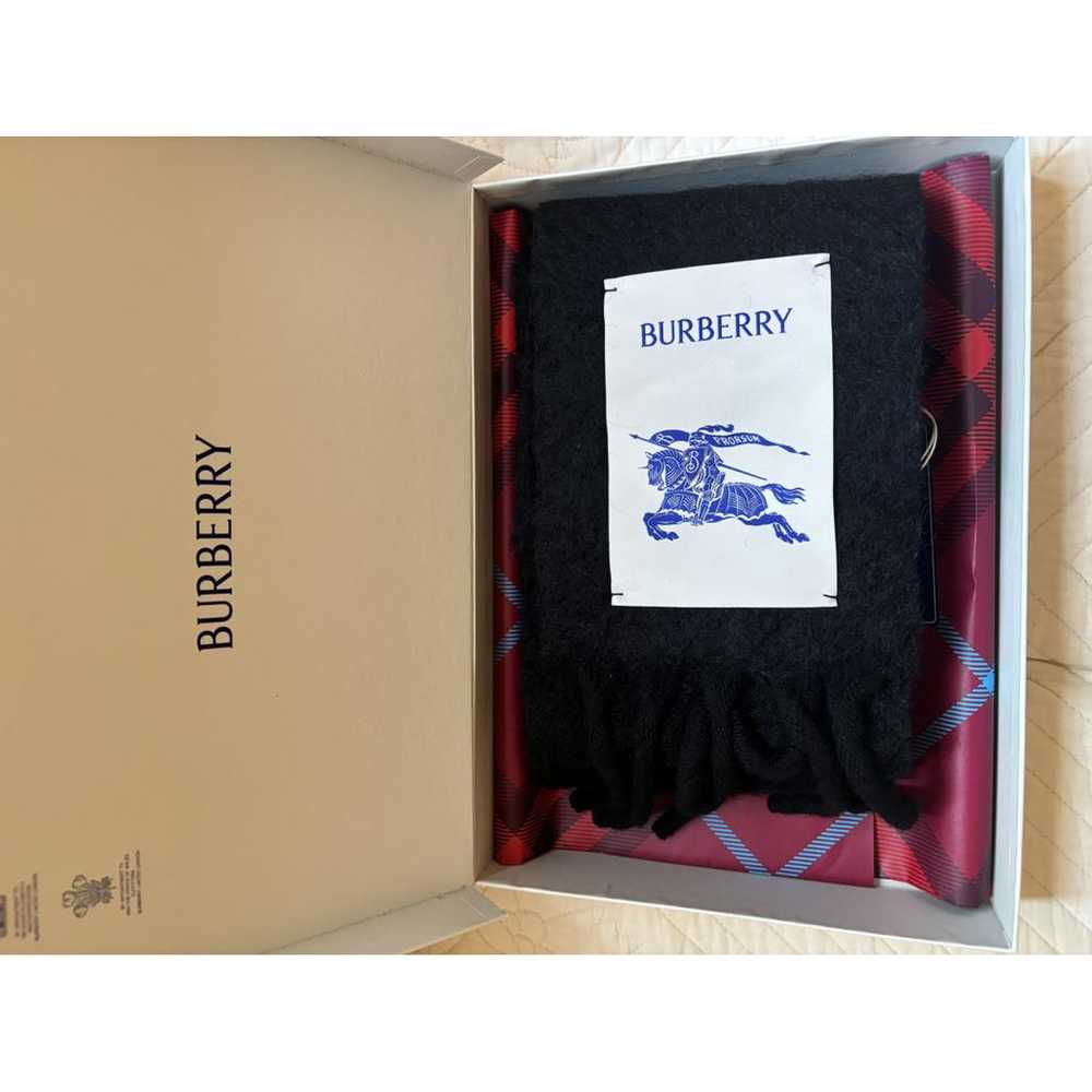 Burberry Wool scarf & pocket square - image 2