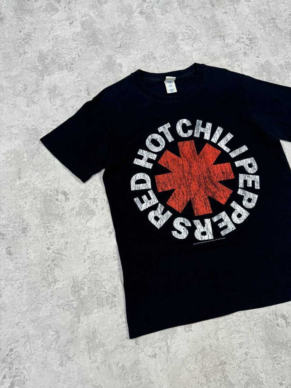 Band Tees × Rock Tees × Vintage Vintage Red Hot C… - image 2