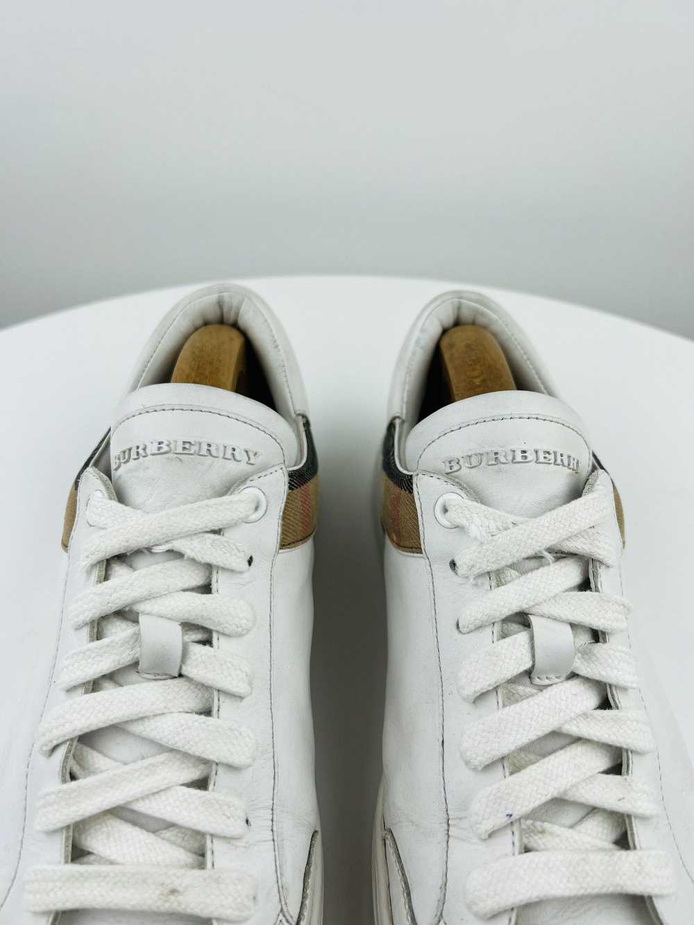 Burberry BURBERRY London New Reeth Nova Check Low… - image 5