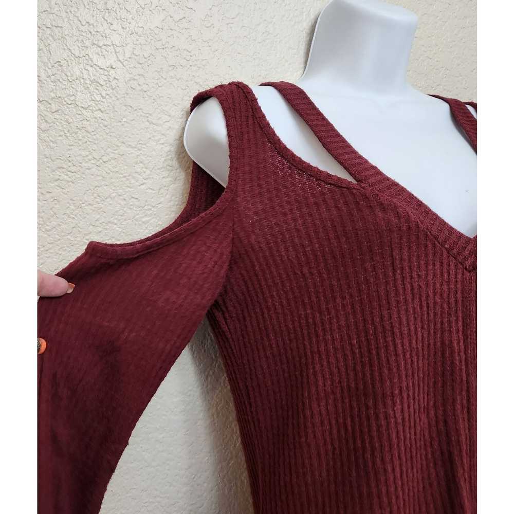 Other Venus Burgundy Waffle Knit Cold Shoulder To… - image 2