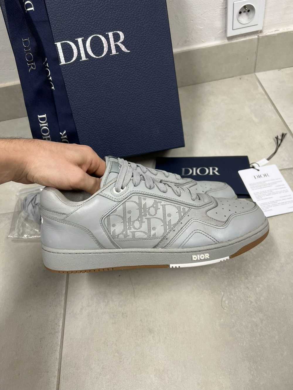 Dior Dior b27 low top grey sneakers - image 3