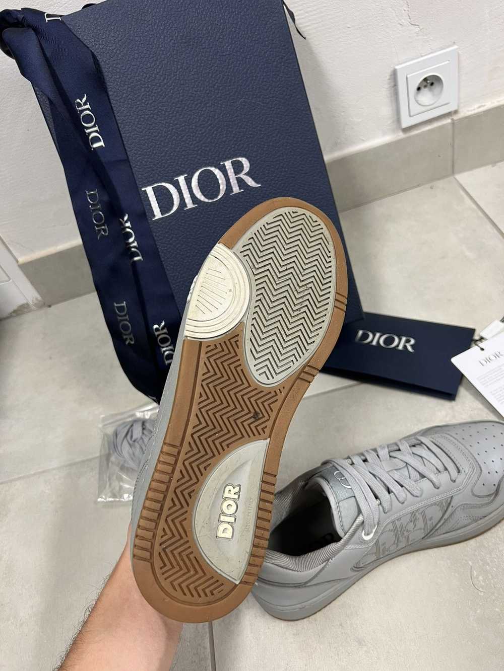 Dior Dior b27 low top grey sneakers - image 5