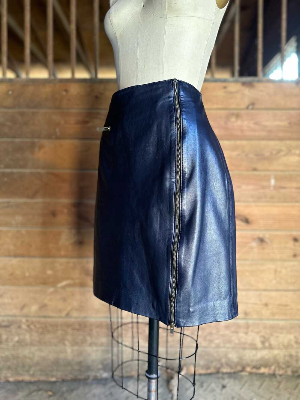 1990s State of Claude Montana Leather Zipper Skirt - image 3